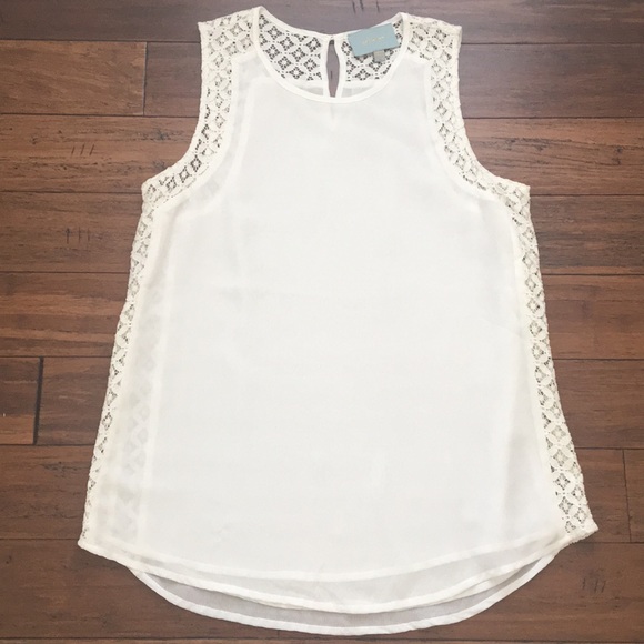 Sleeveless White Blouse - Picture 2 of 5